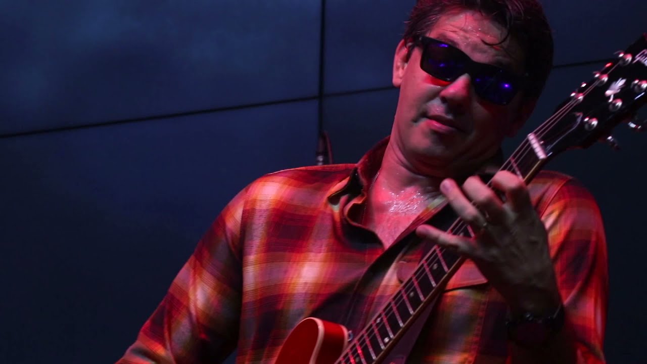 Fred Sunwalk - Live at Hard Rock Caf&eacute; (While My Guitar Gently Weeps / Por Una Cabeza)