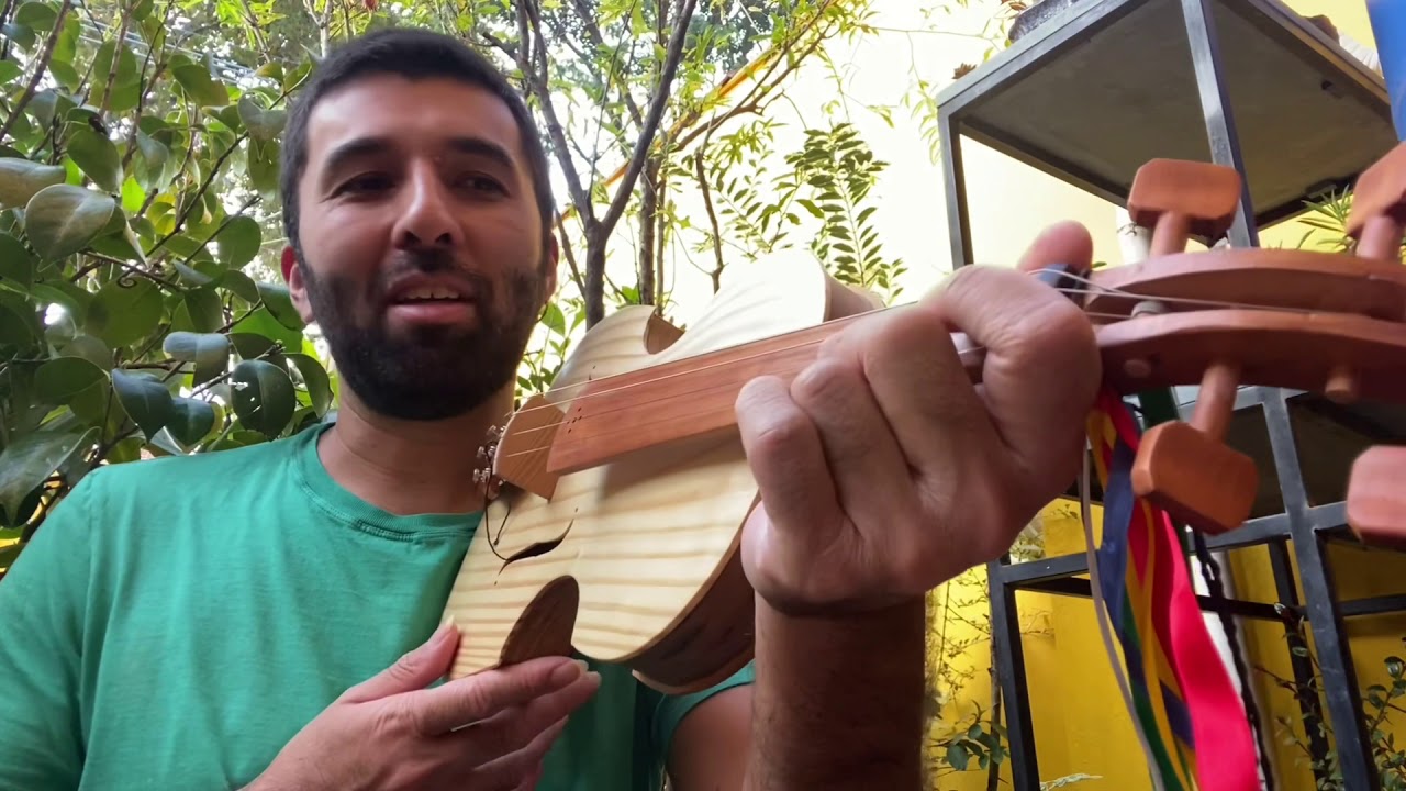 Testando mais uma rabeca que construí - tamanho “médio”