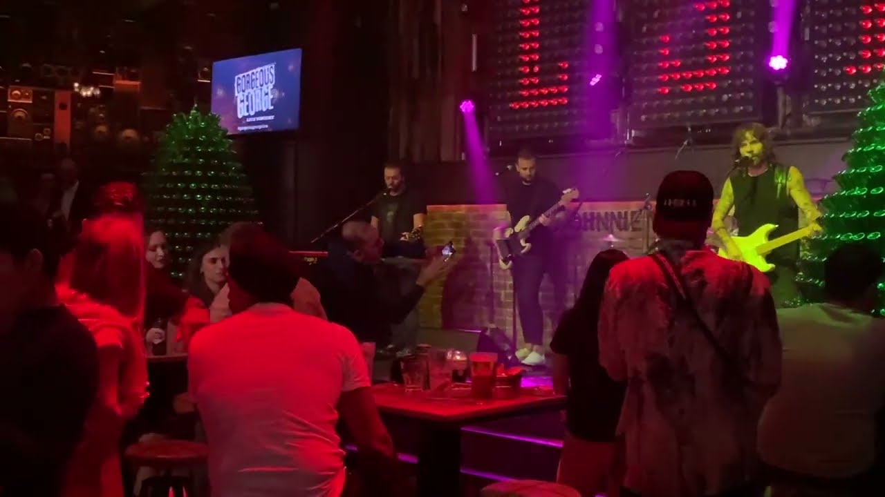 Lock, Stock & Barrel - JBR Dubai I Gorgeous George Band  I Feel the Vibes