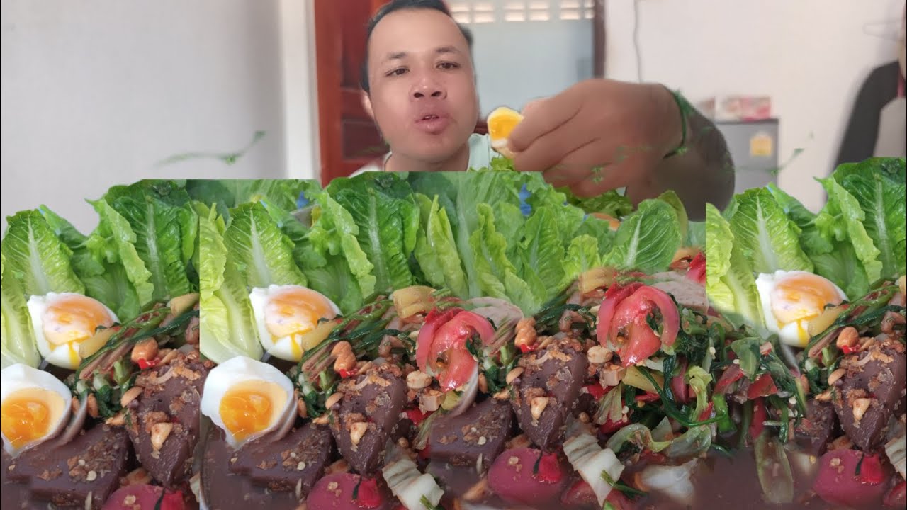 ส้มตำปลาหมึกน้ำปลาร้านัวๆแก้มผักสดแช่บๆ