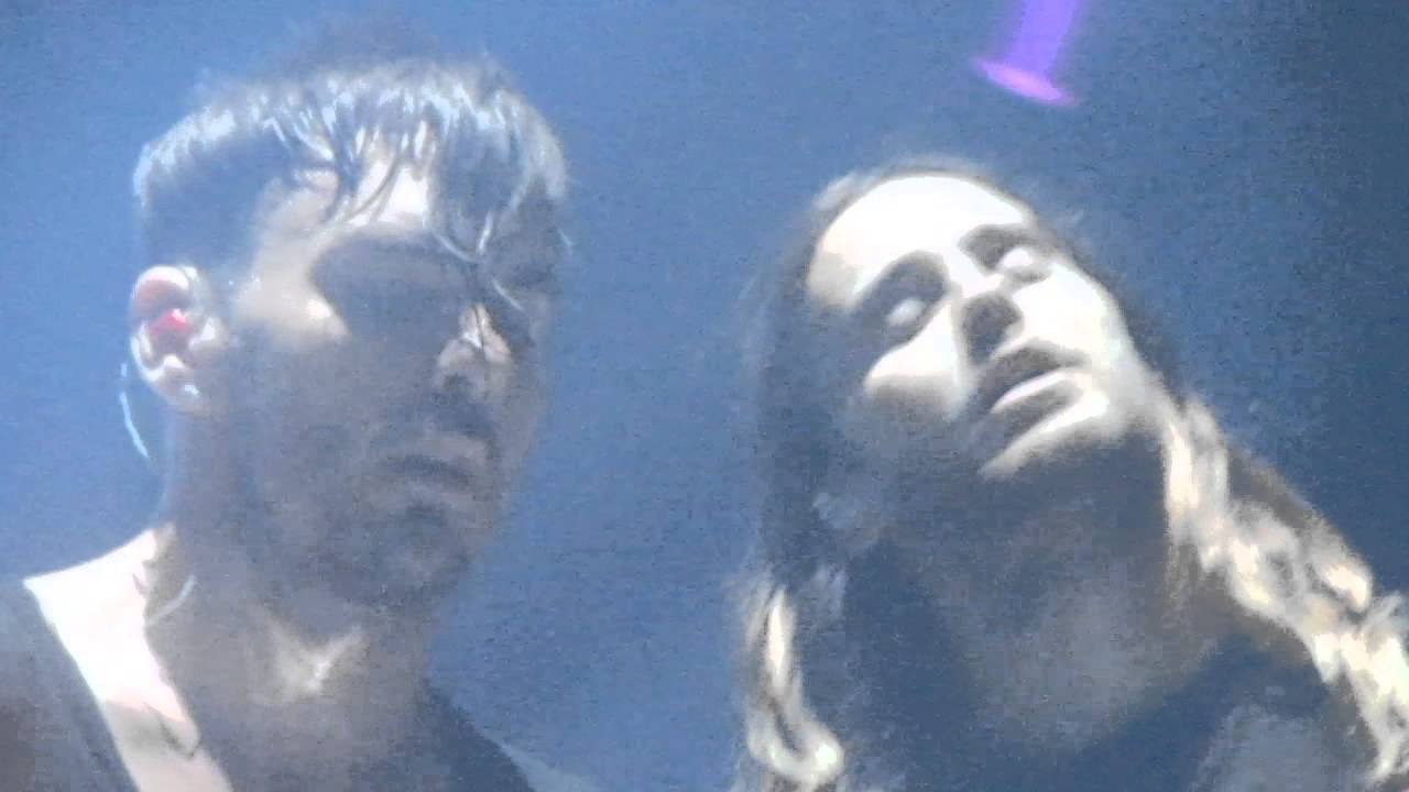 30 Seconds to Mars performing 'Bright Lights' at Belfast, Odyssey Arena 26 November 2013