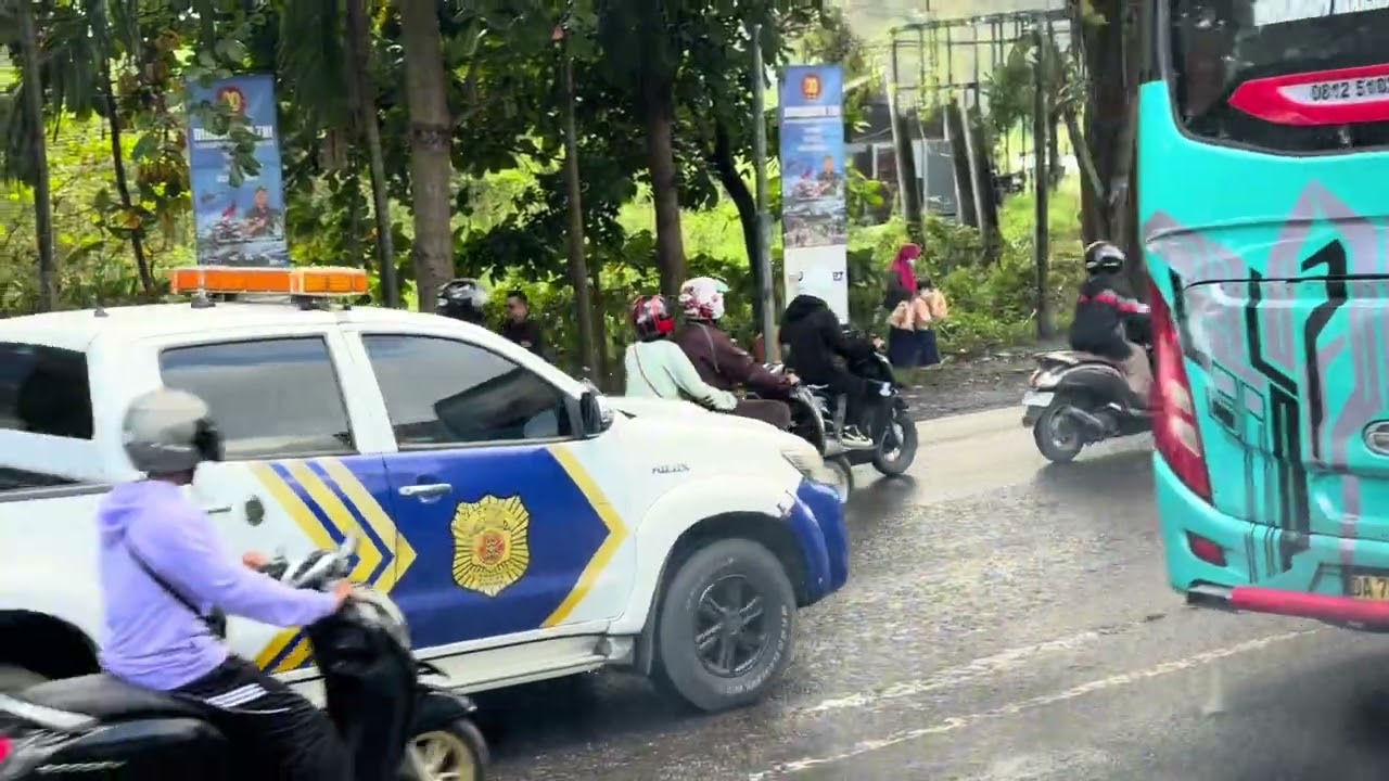 Serunya naik bus tayo