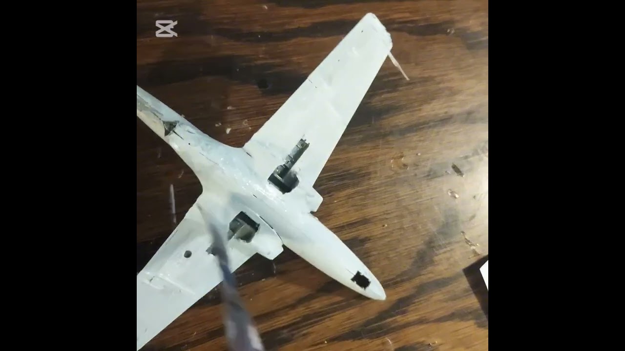 TS11 iskra model 1/72 arma hobby