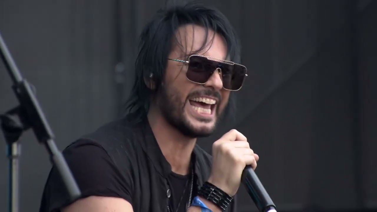 BetoCuevas - Lollapalooza 2022 [Completo HD]