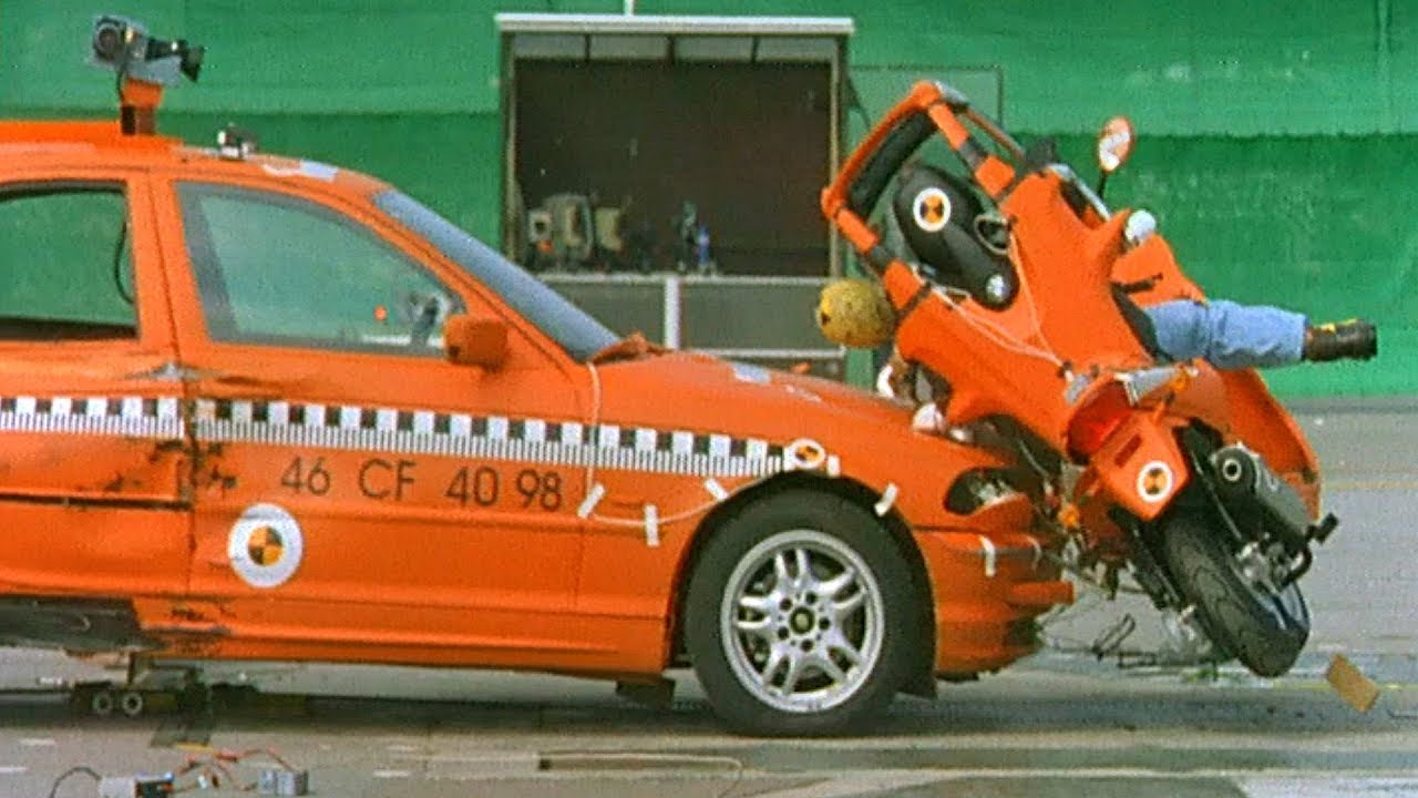 BMW C1 Scooter vs BMW 3 Series Crash Test