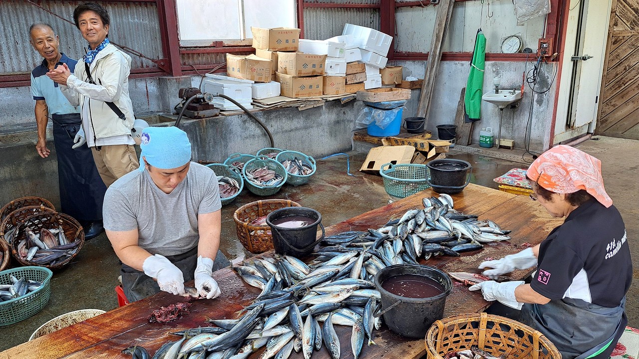 【都心から25分】東京の離島 伊豆大島！大自然とグルメを味わう旅〈旅人・風間トオル〉