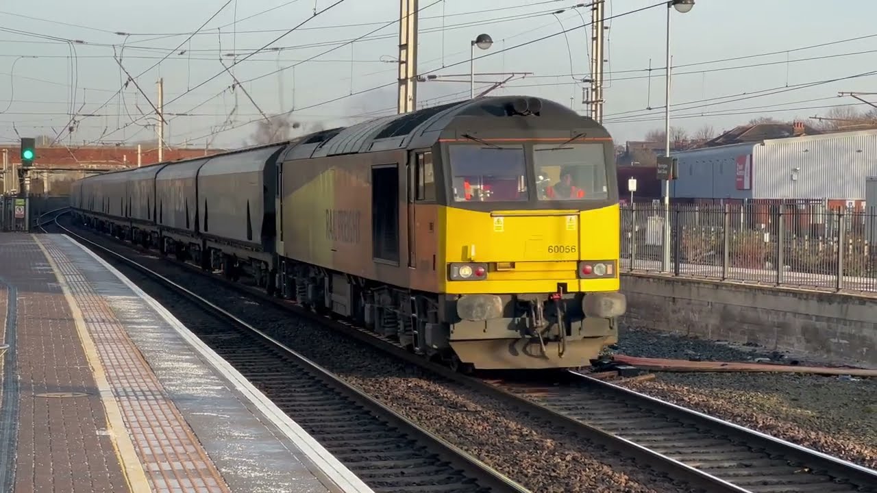 Trains at warrington bank Quay 2