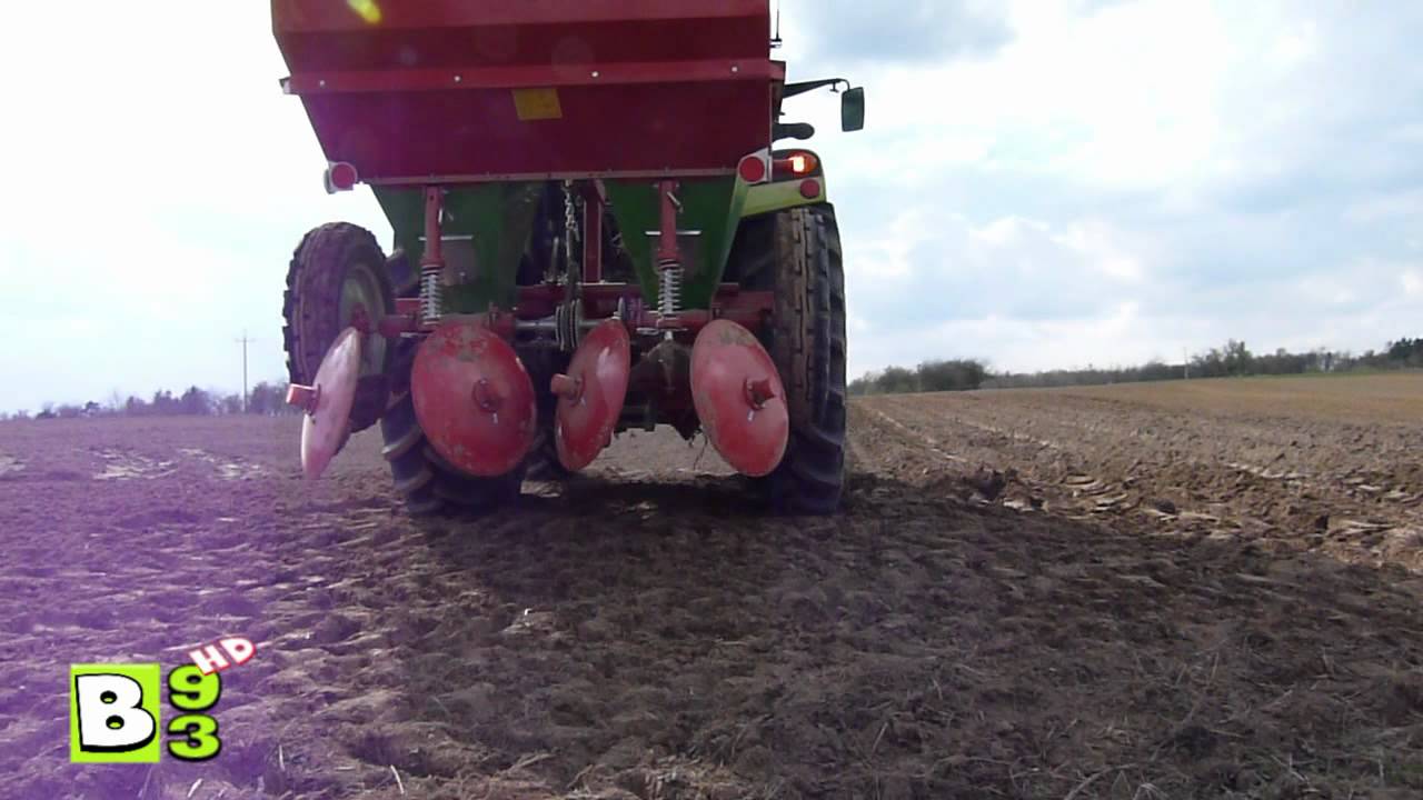 Sadzenie ziemniaków 2012, czyli Claas Axos i UG Kora 2