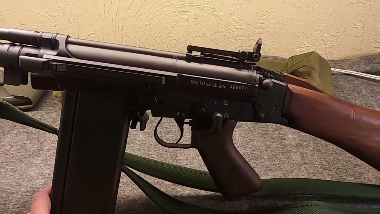Australian Lithgow L2A1 FN FALO Rifle & The Deal With 30 rd FAL Magazines
