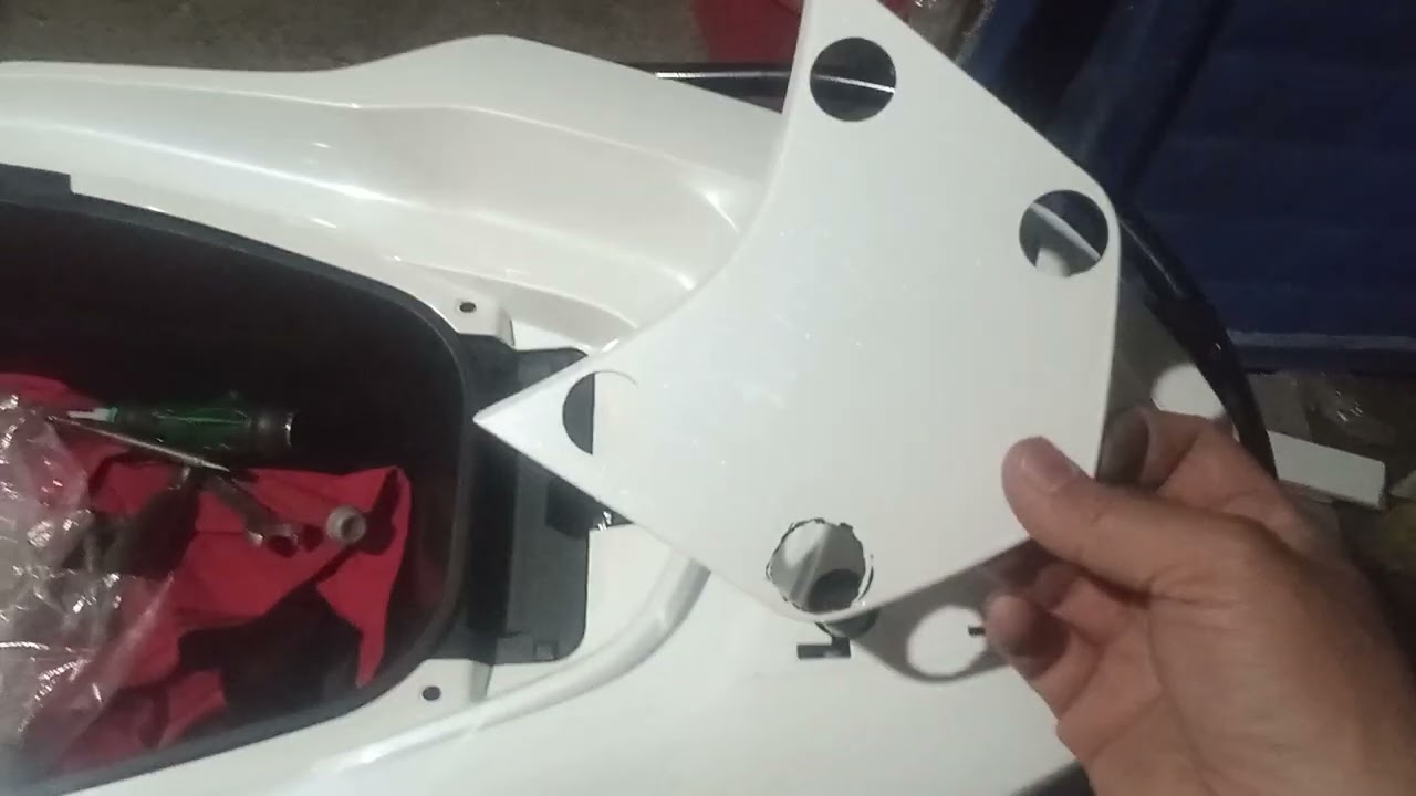 Honda PCX 2025 Çanta montajı (temiz görüntü)