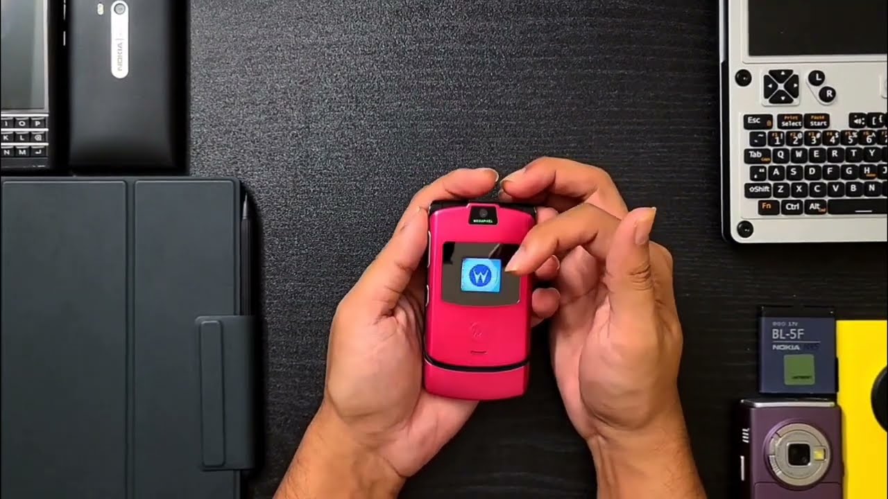 💛❤️ Motorola Razr v3i in 2024  - Retro Vintage Mobile Phone Review Unboxing