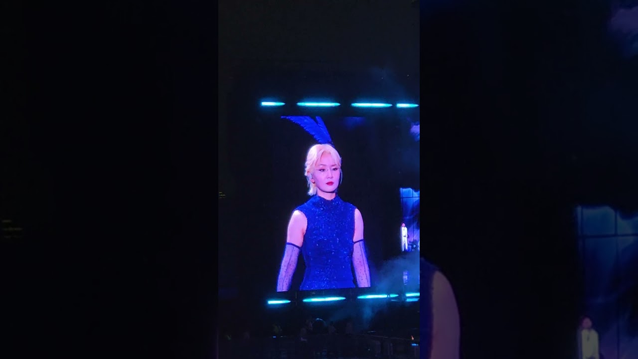 20280726周筆暢嘉興生日場花樽與花