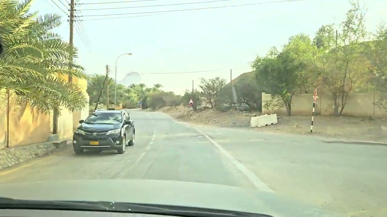 جولة في بعض شوارع ولاية الحمراء.                               سلطنة عمان. بدقة4k  HDR