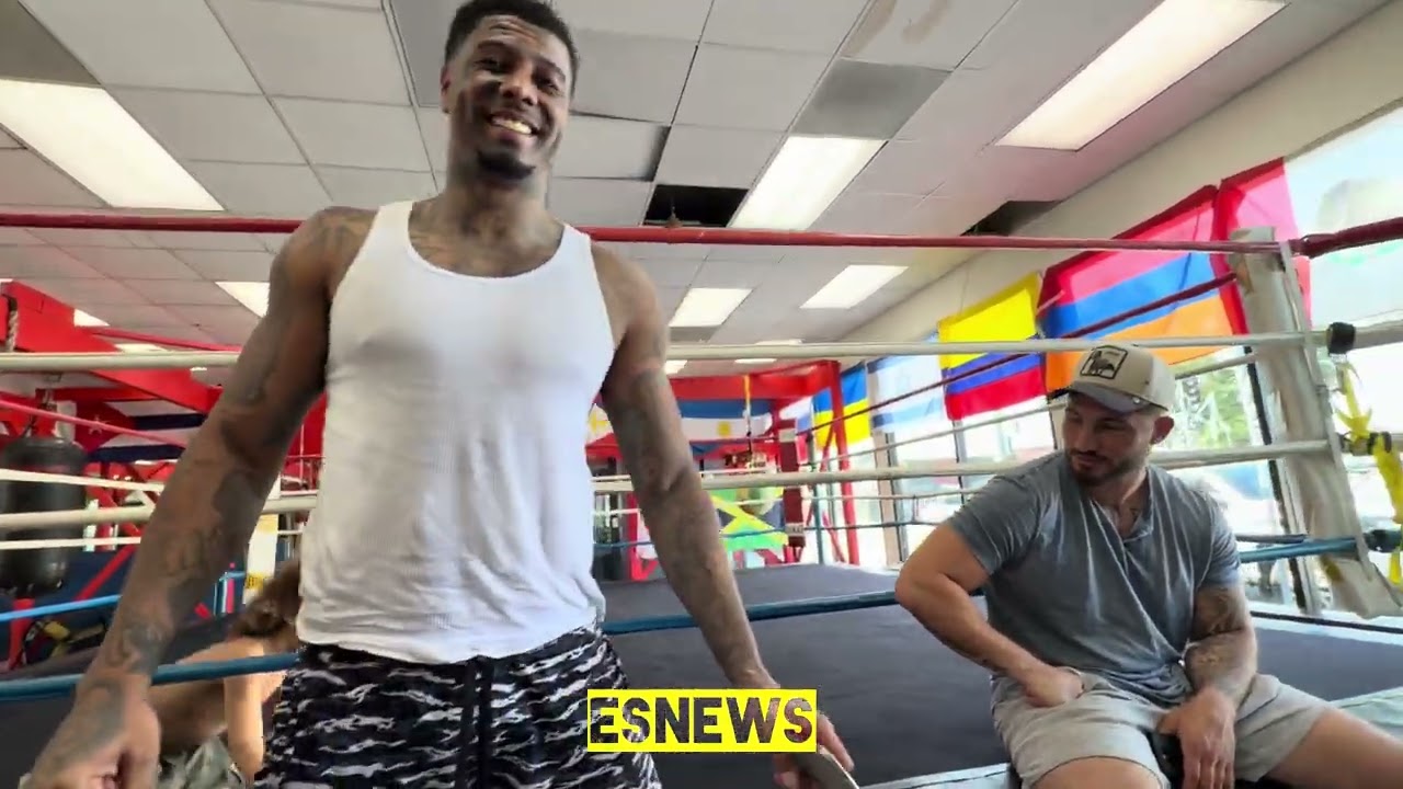 Блюфейс передал сообщение своему следующему сопернику (EsNews Boxing).