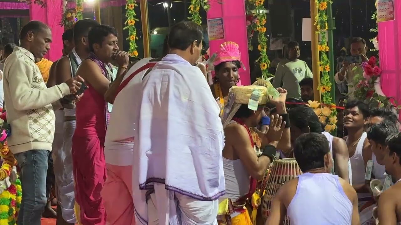 ପଲାସ ସଂକୀର୍ତ୍ତନ ମଣ୍ଡଳୀ 