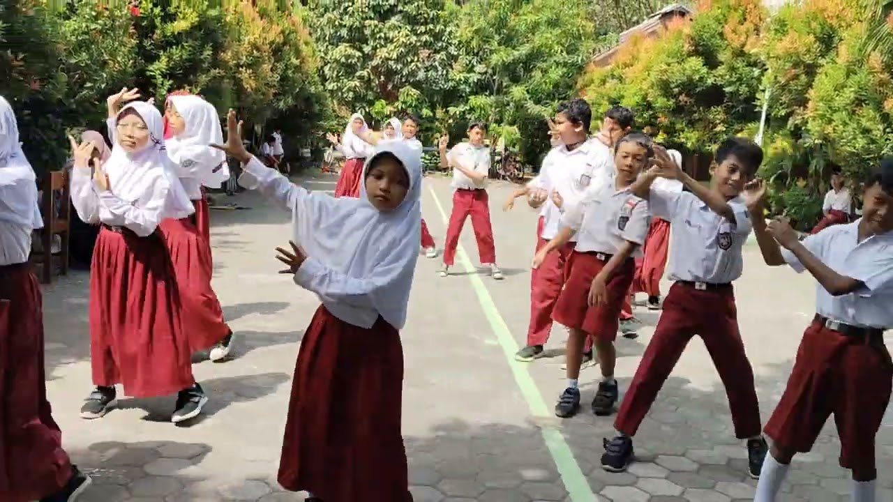 Latihan tari wonderland #tariwonderlandindonesia 
