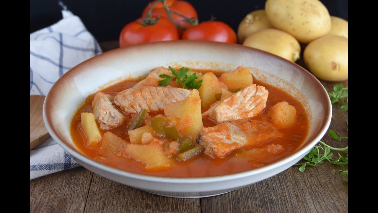 Marmitako de bonito o patatas guisadas con bonito