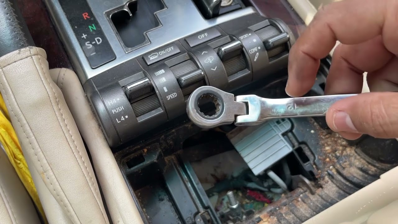 تعديل فرامل اليد لكزس lx570 , adjust hand brake Lexus lx 570
