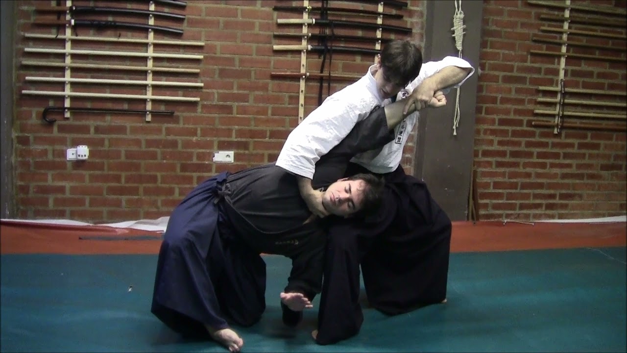 Ogawa Ryu - 柔術 - JUJUTSU /  During Explanation -  Shidoshi Thiago Moraes -   Years ago!