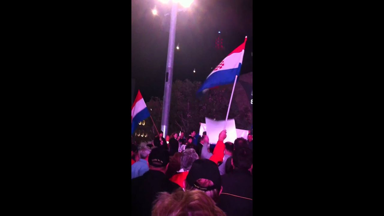 Hrvati u Australiji nisu zaboravili svoje generale 4000 Hrvata na sredi&scaron;njem trgu Federation Square