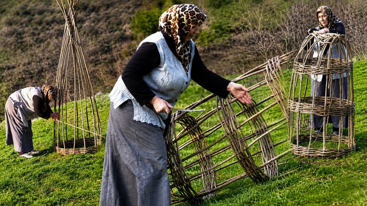 🧺 Karadeniz Kadınının El Emeği | Yaprak Sepeti Yapımı