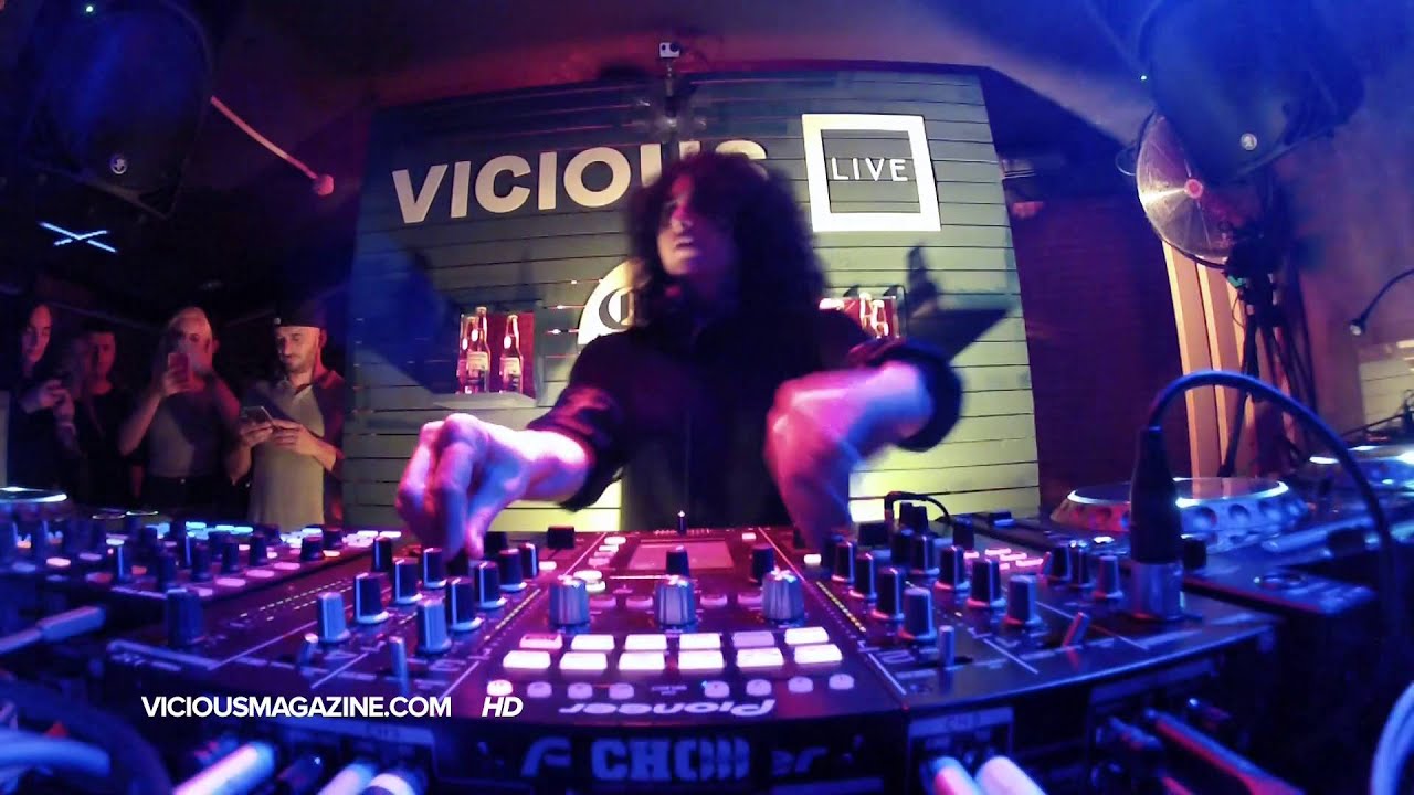 Nicole Moudaber - Vicious Live @ www.viciouslive.com