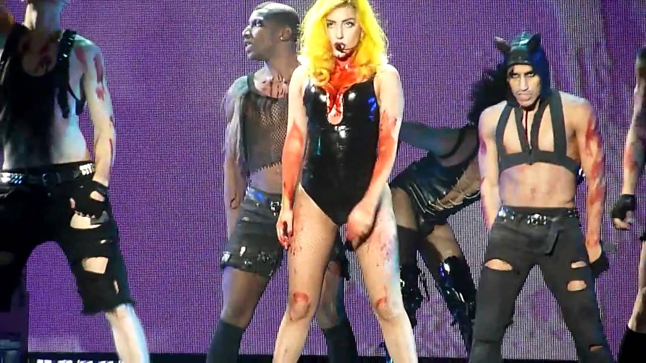 Lady Gaga - Teeth [The Monster Ball @ Malmö Arena, 19/11, 2010] HD
