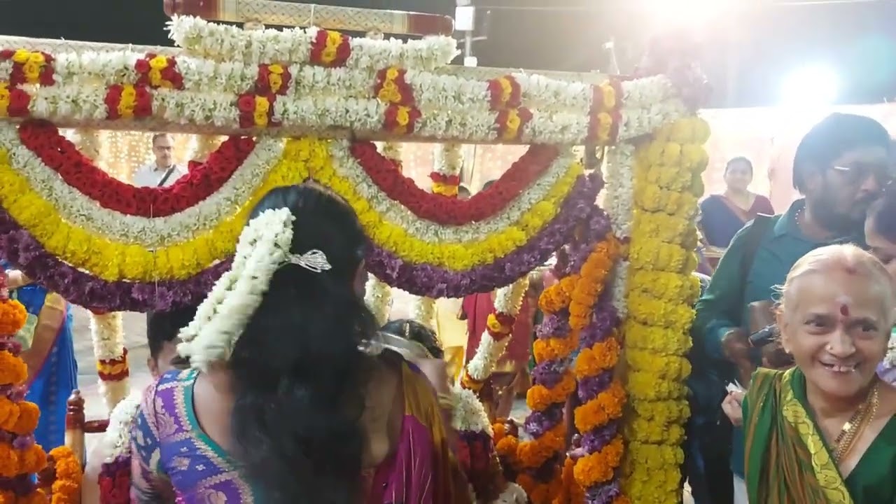 Wedding oonjal song-Sankari oonjal ||Smt.RukminiSrikrishna|| Dinamala Ramasubbu's Daughter's wedding