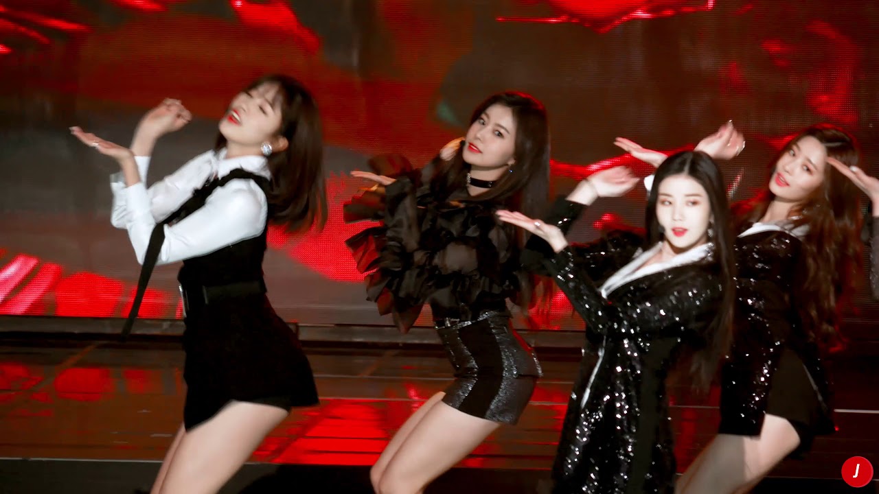 [4K] 190123 아이즈원 IZONE 강혜원 라비앙로즈(La Vie en Rose) 직캠(가온차트) / KangHyewon Fancam By. JCAM
