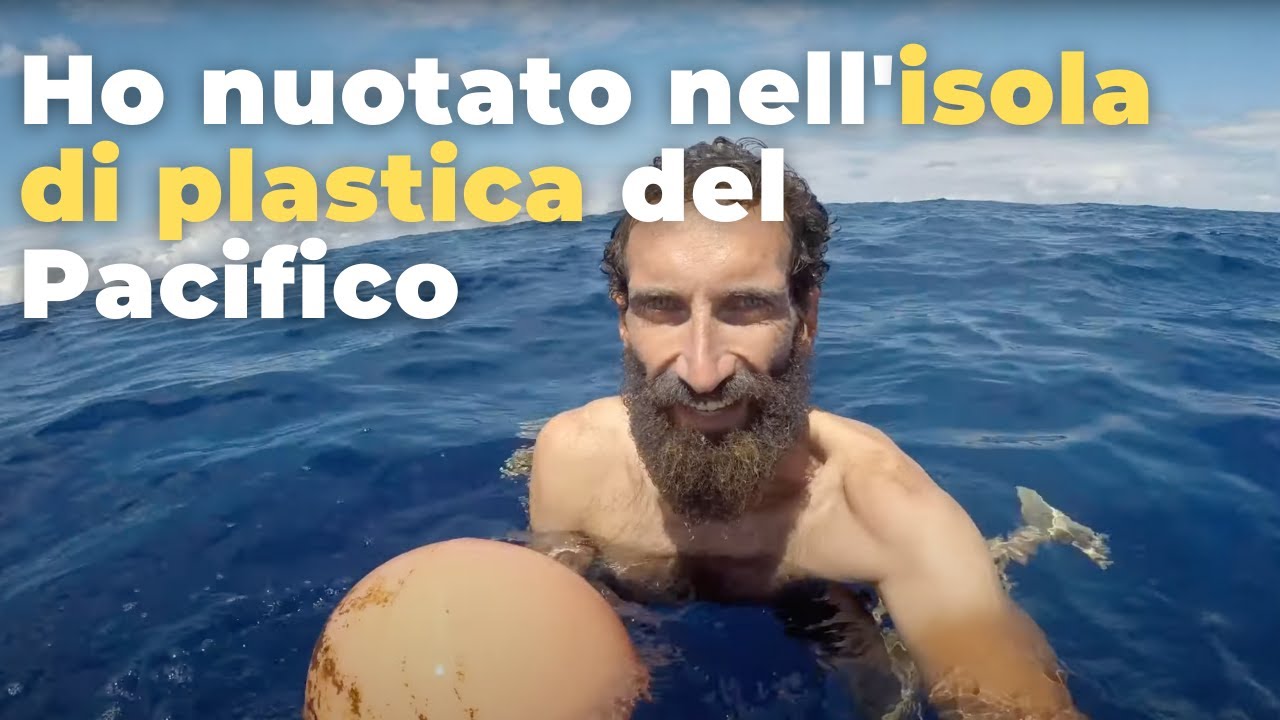 Ho nuotato nell'isola di plastica del Pacifico