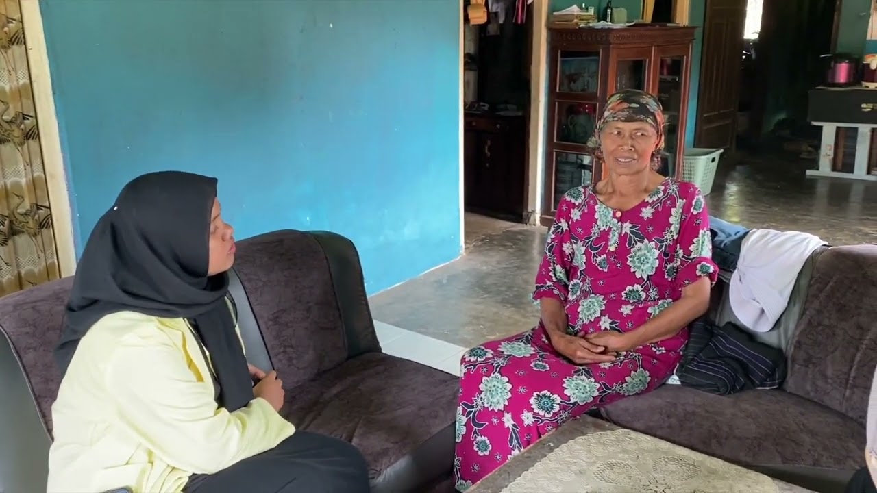 Mahasiswa HMD PGSD UNP Sosialisasi E-Modul Mitigasi Pascabencana Door-to-Door di Jorong Koto Andaleh