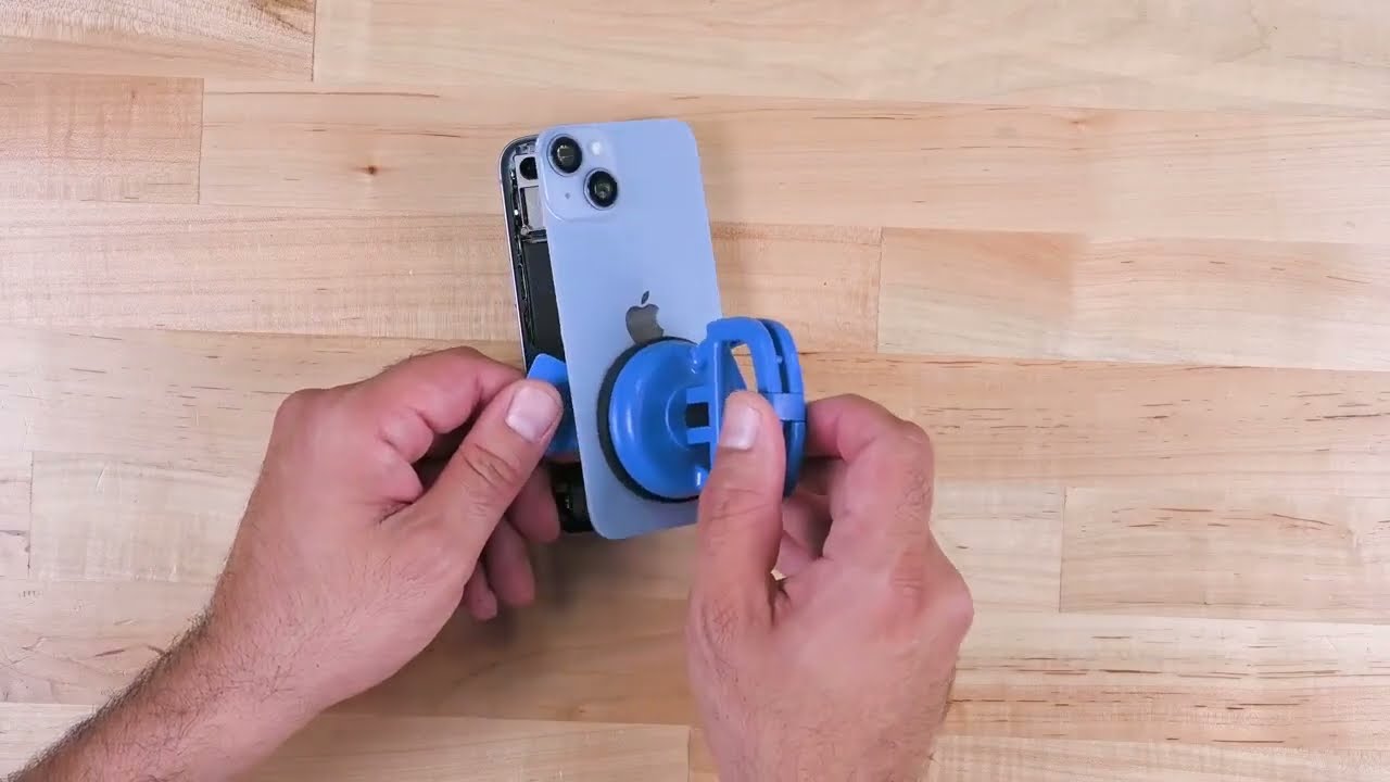 Desmontagem Completa do iPhone 14: Passo a Passo