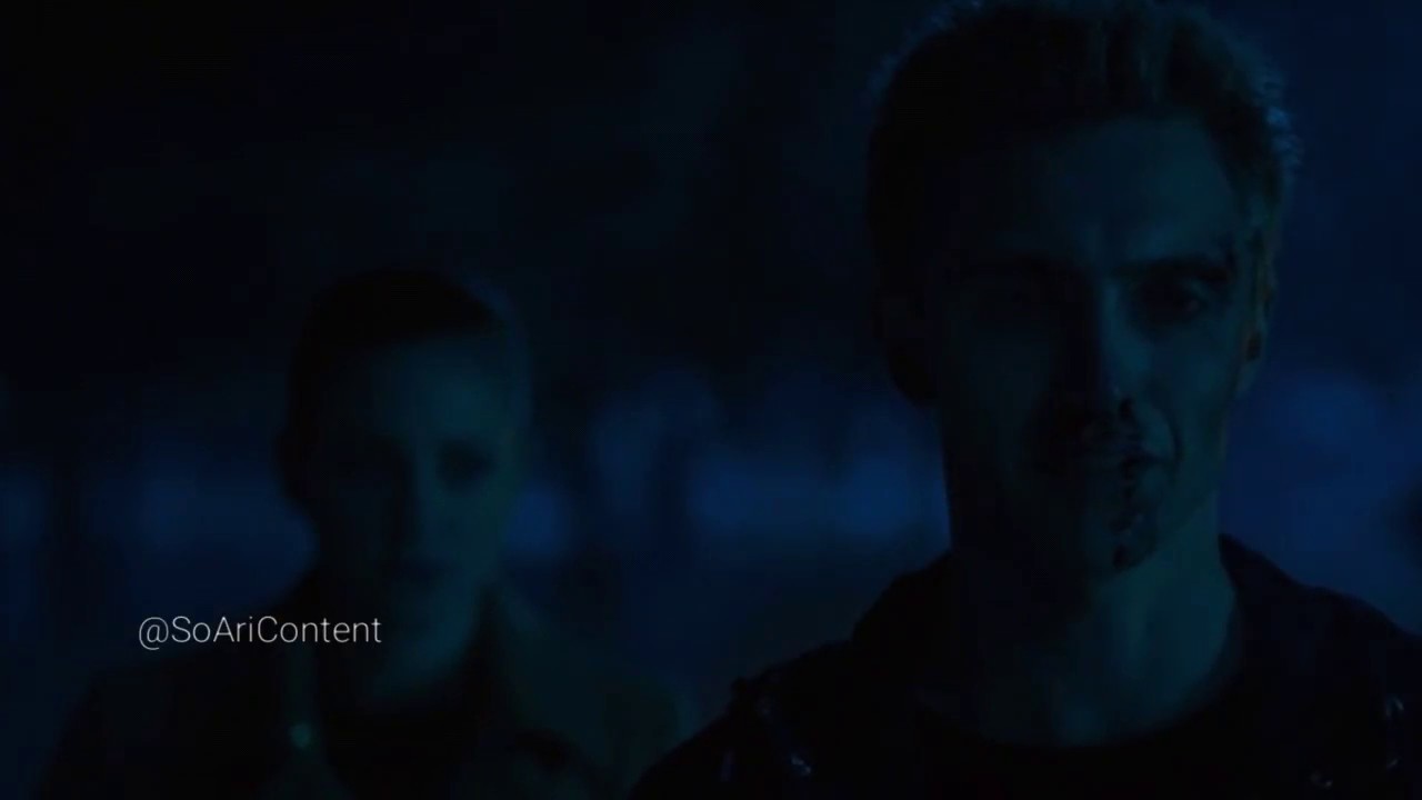 Riverdale 2&times;19 The Black Hood takes Chic| Sheriff Keller resigns