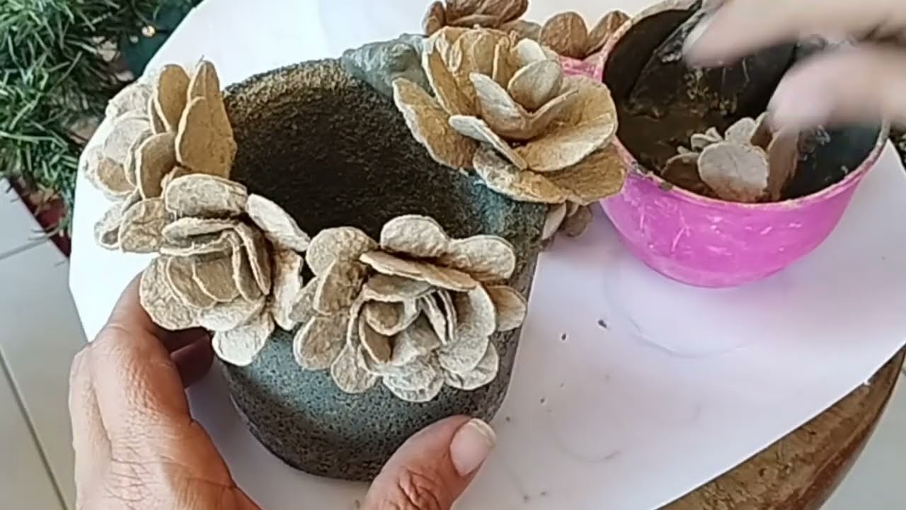 Macetas Con Flores de Cartones de Huevos