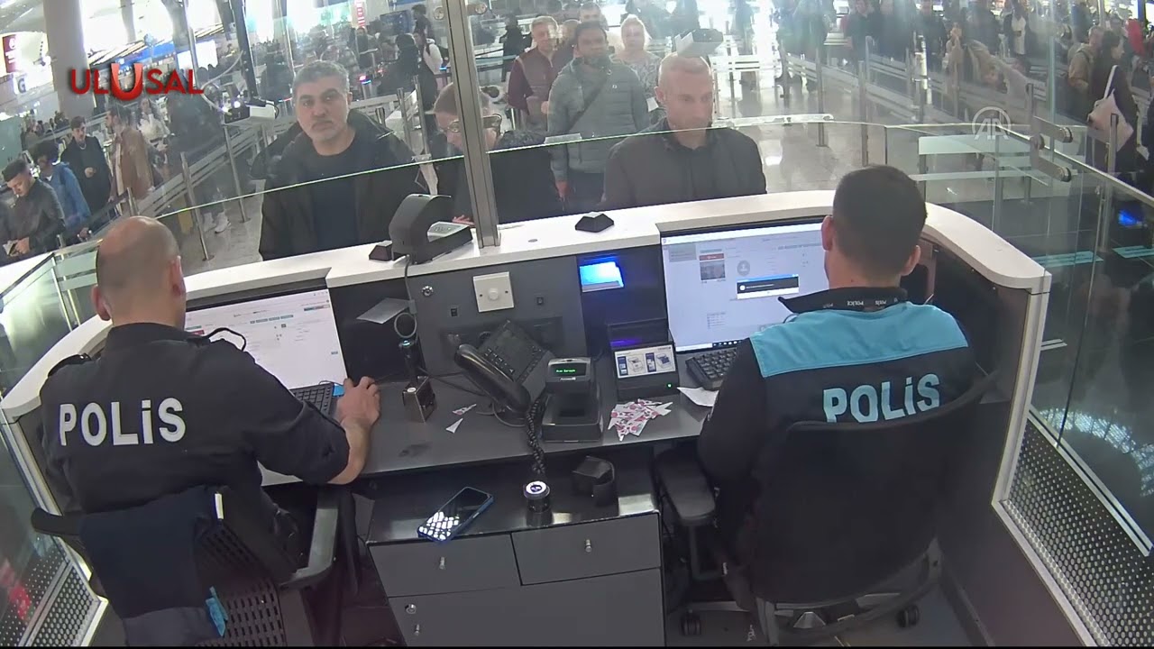İşte o anlar: Müteahhit yurt dışına kaçarken havalimanında yakalandı