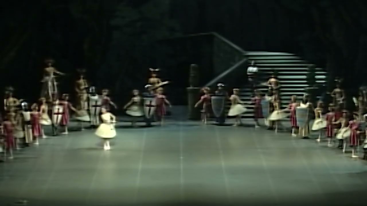 Raymonda Dream variation - Petra Conti. La Scala theater 2011