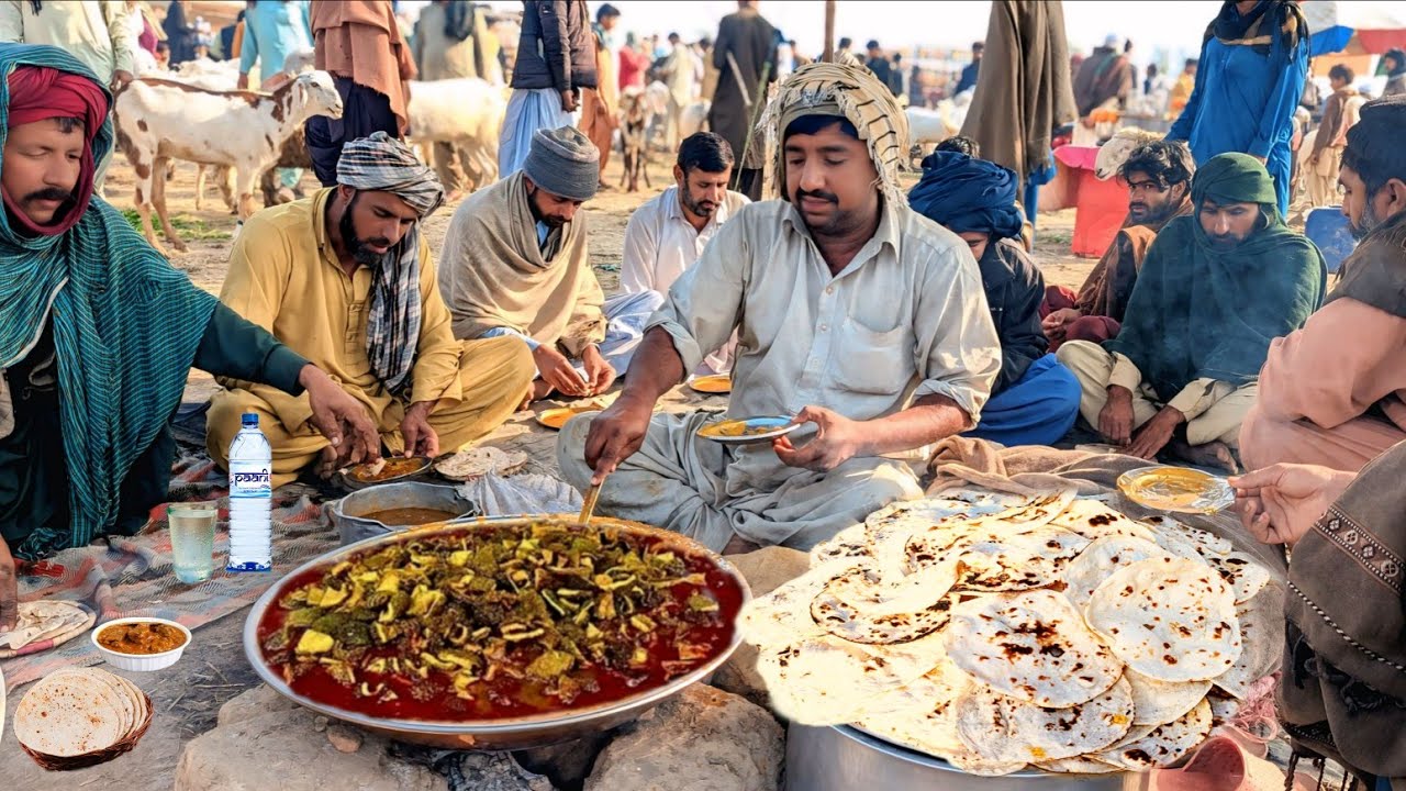 Pakistani Poor People's eat this street food | SiriPaye Ojri Chiken Pulao #pakistanstreetfood​