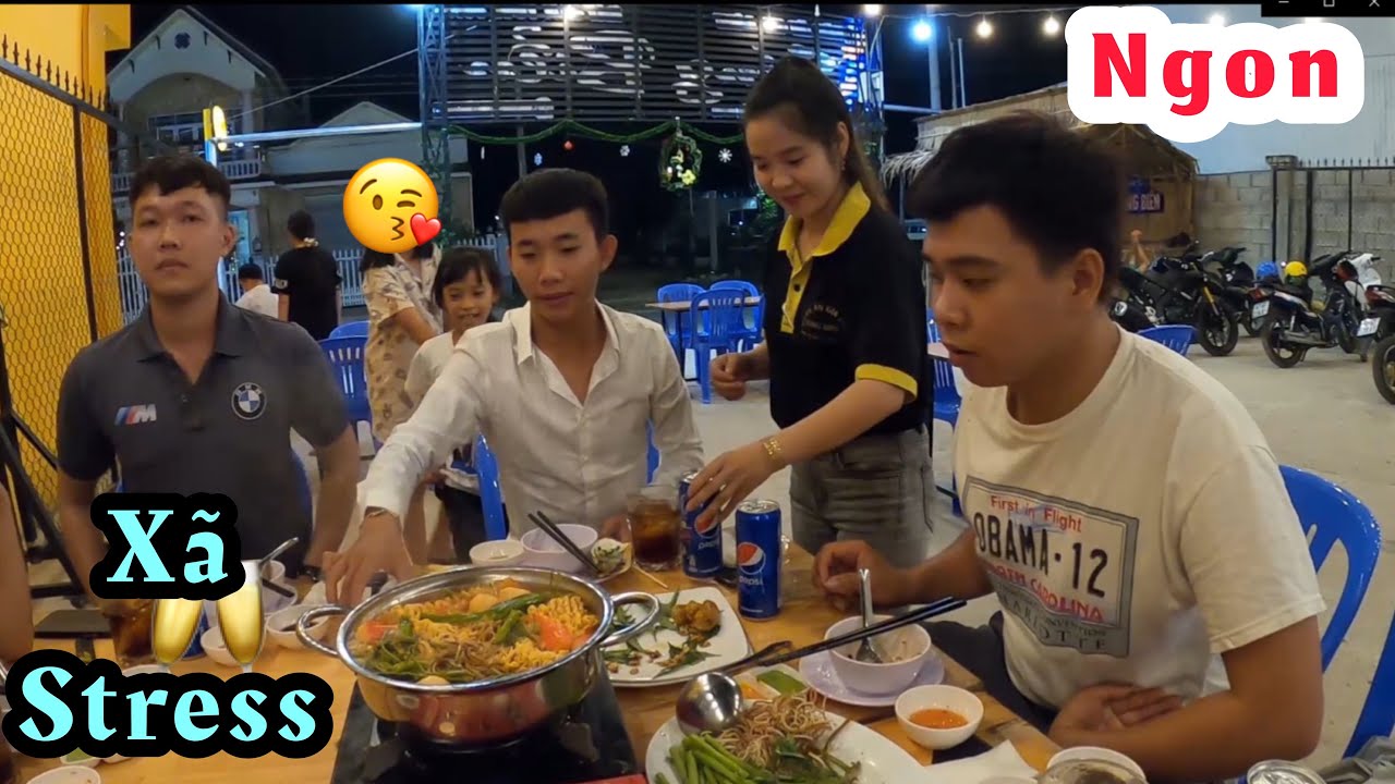 Nguyễn Hải Dẫn Team Đi Ăn Hải Sản Sau Những Ngày Troll Mệt Mỏi