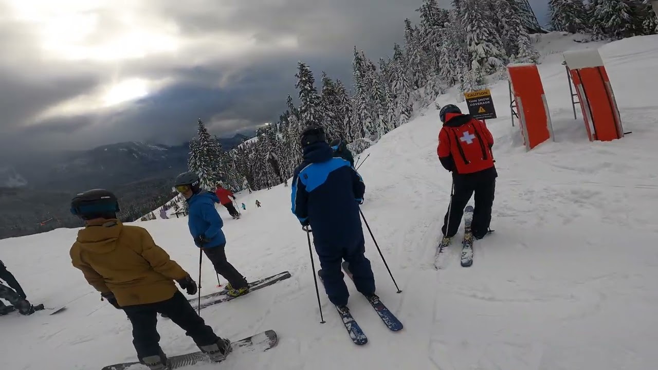 Skiing Snoqualmie West December 27, 2025