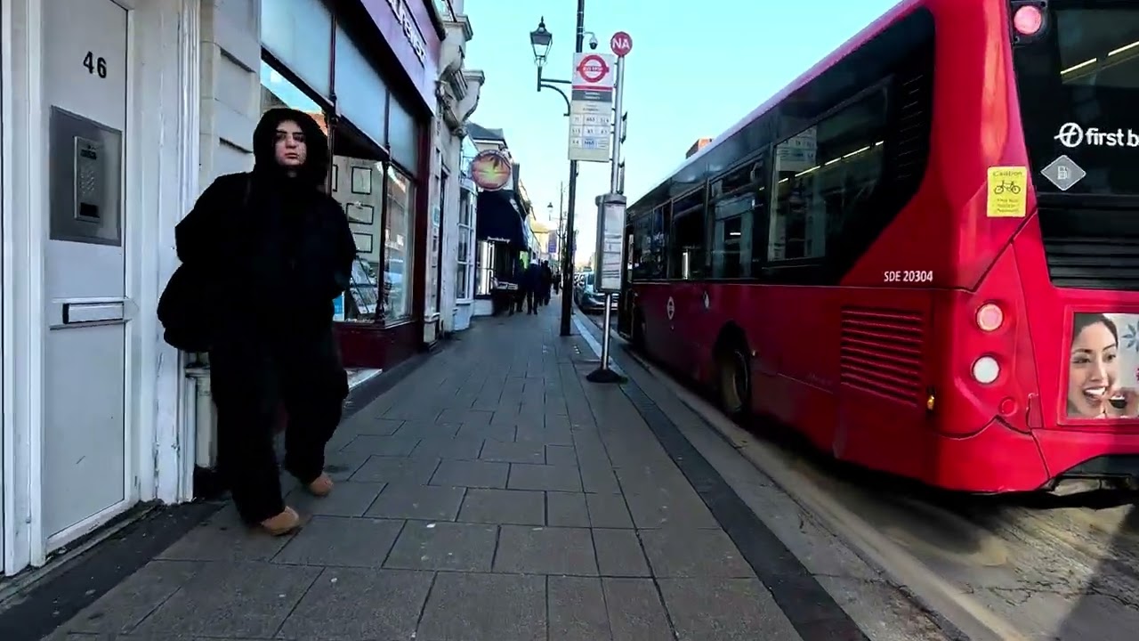 Virtual Walk - Surbiton Town Centre Shops - Greater London - January 2026 | kittikoko