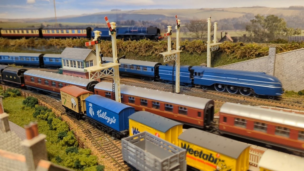 Greenhill Junction - Loss of mojo, broken loco, new loco - Video 67
