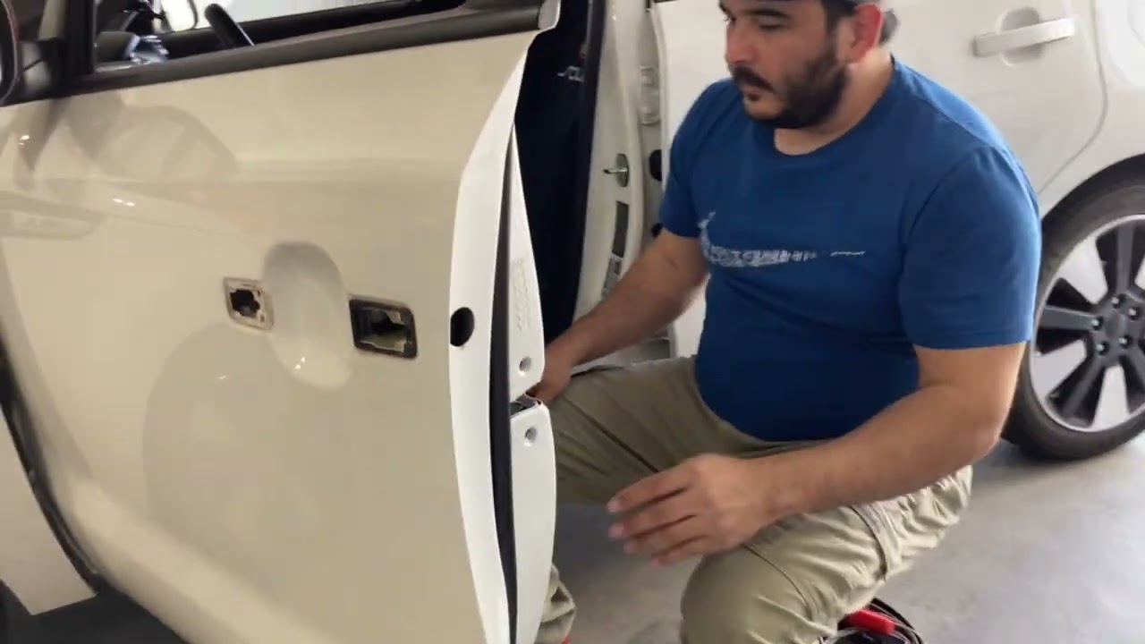 How to fix door lock actuator in a Kia Soul 2016