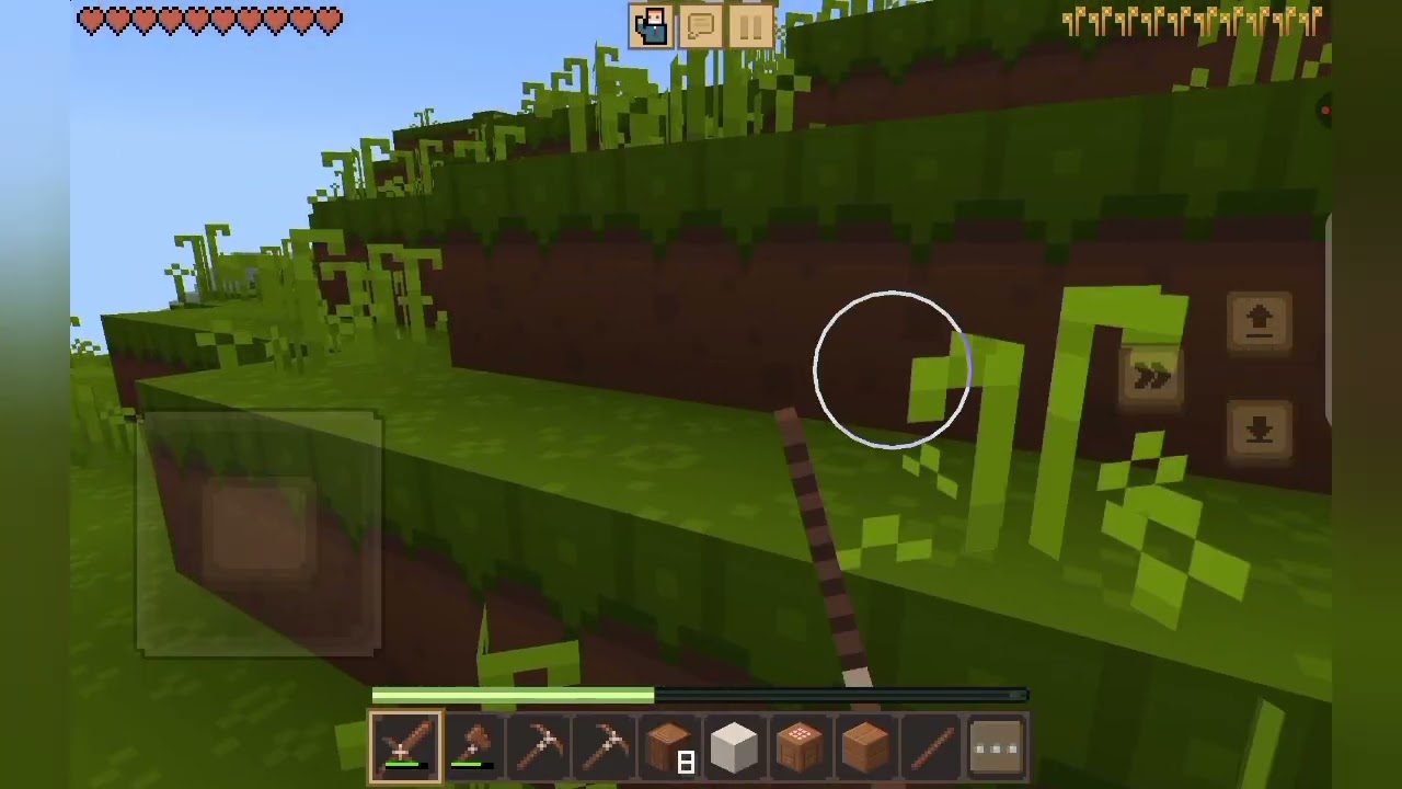 My first video of minecraft. (It's like minecraft but not) Game name in description⬇️