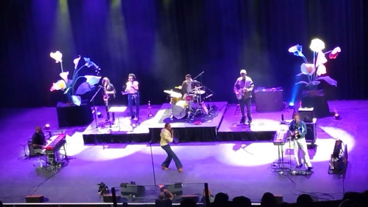 Circles - Durand Jones and the Indications Aztec Theatre - SATX, 9/15/2025 - gmh