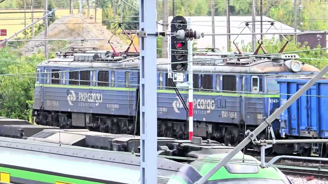 Lokomotywa ET41-168 wraz ze składem węglarek PKP Cargo 20250828_162415