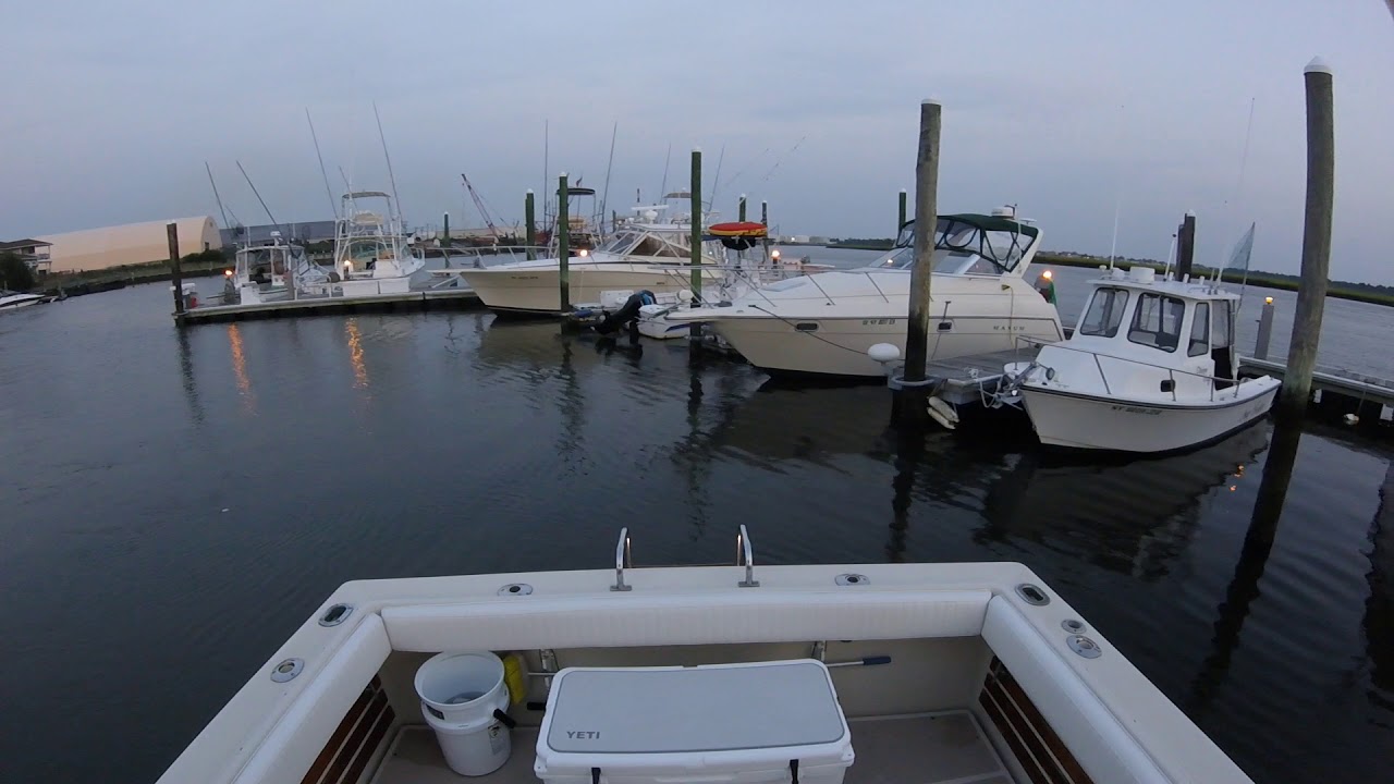 tiara 2700 docking
