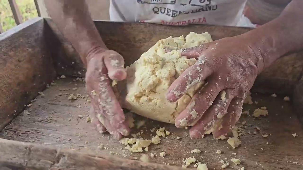 Arepas de ma&iacute;z pelao en Horno de le&ntilde;a