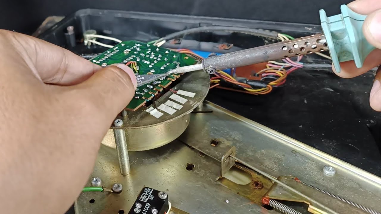 How to repair a turntable || SPEED PROBLEM || ADC 1600DD TURNTABLE