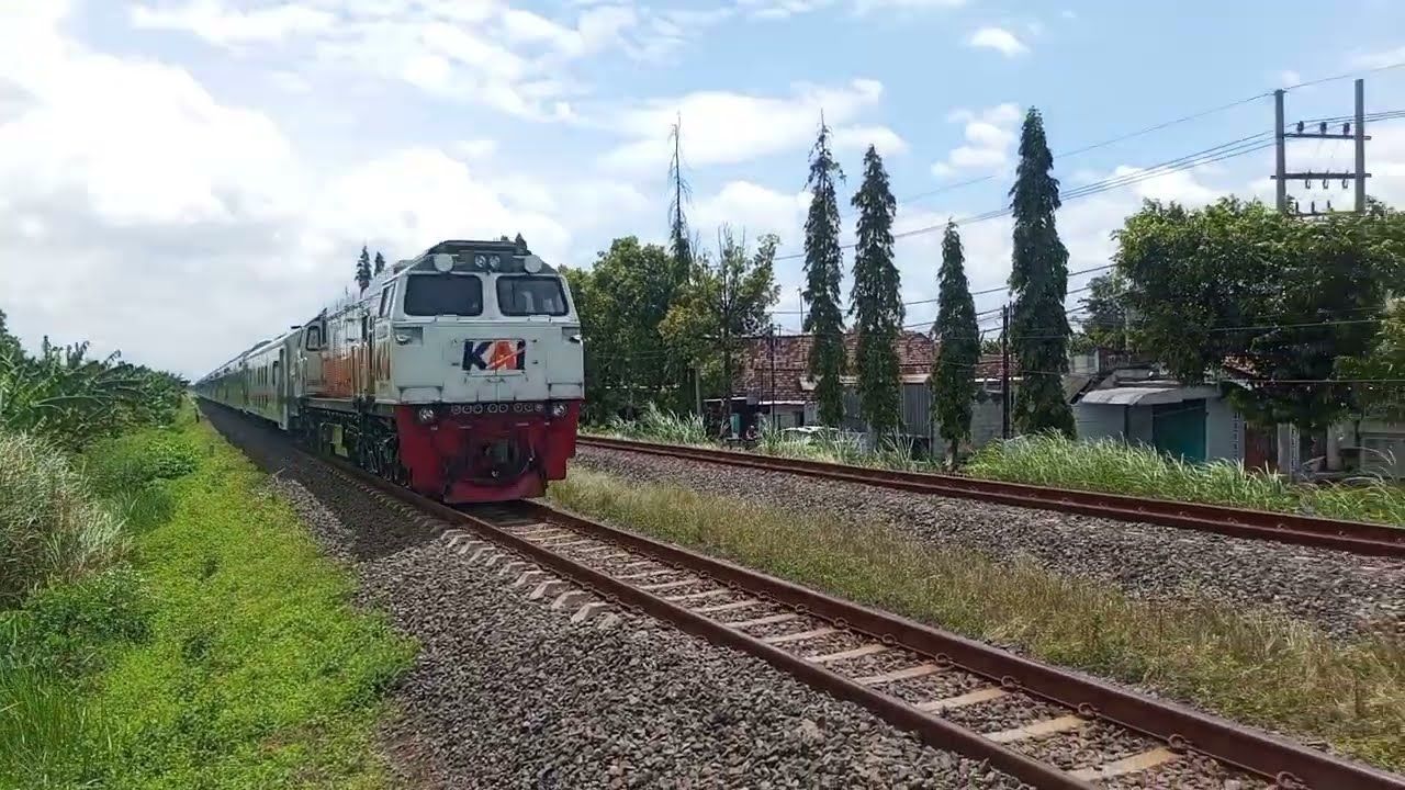 Pagi Ramadhan Hari ke-15 Langsung Heboh! Kereta Api Lewat Bertubi-tubi Tanpa Jeda!