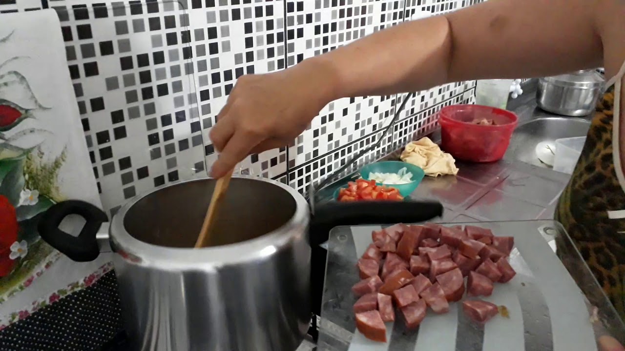 Canjiquinha com costelinha de porco